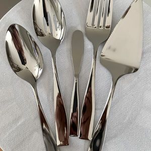 Five piece serving set